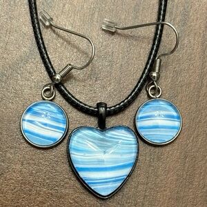 NFL Detroit Lions Inspired Acrylic Paint Pour Heart Jewelry Set